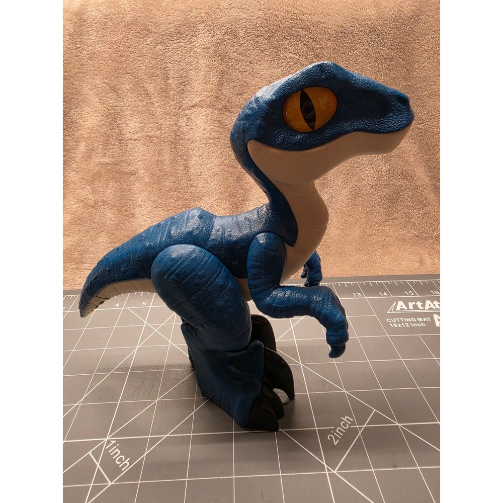 Fisher-Price Imaginext Jurassic World Raptor XL dinosaur action figure